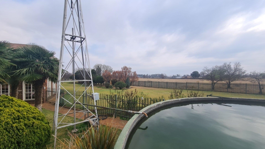 5 Bedroom Property for Sale in Wilgeboom A H North West
